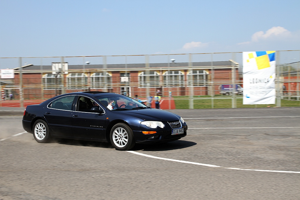Motoryzacyjny pojedynek absolwentów