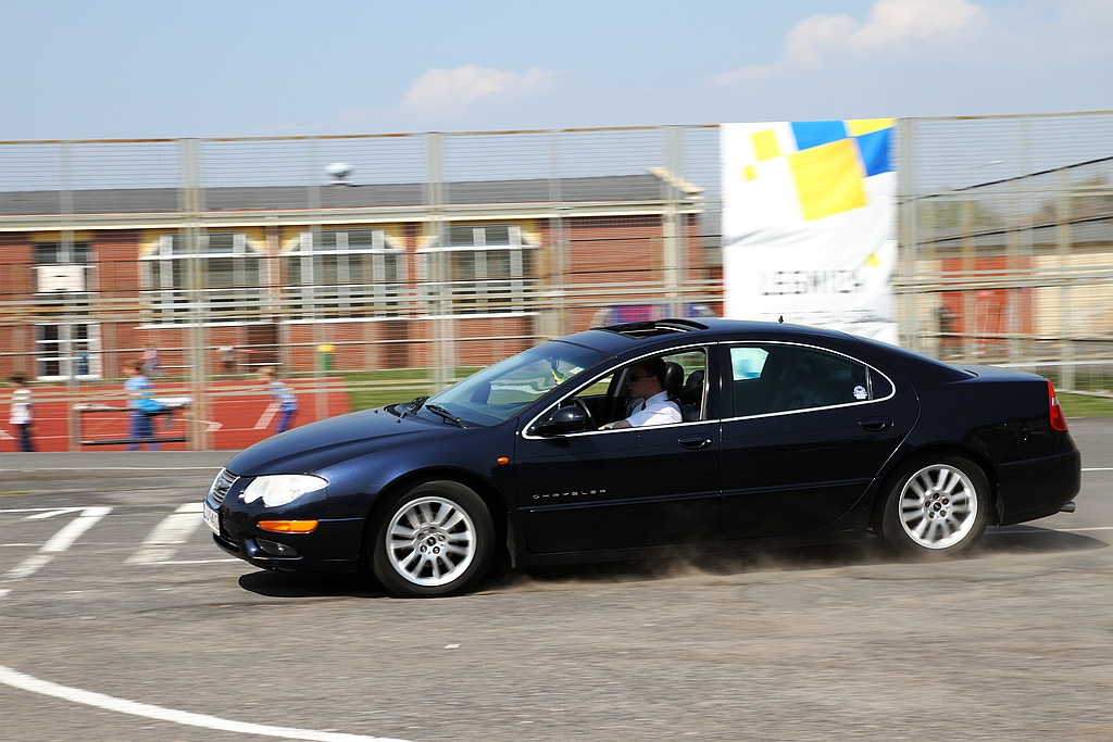 Motoryzacyjny pojedynek absolwentów