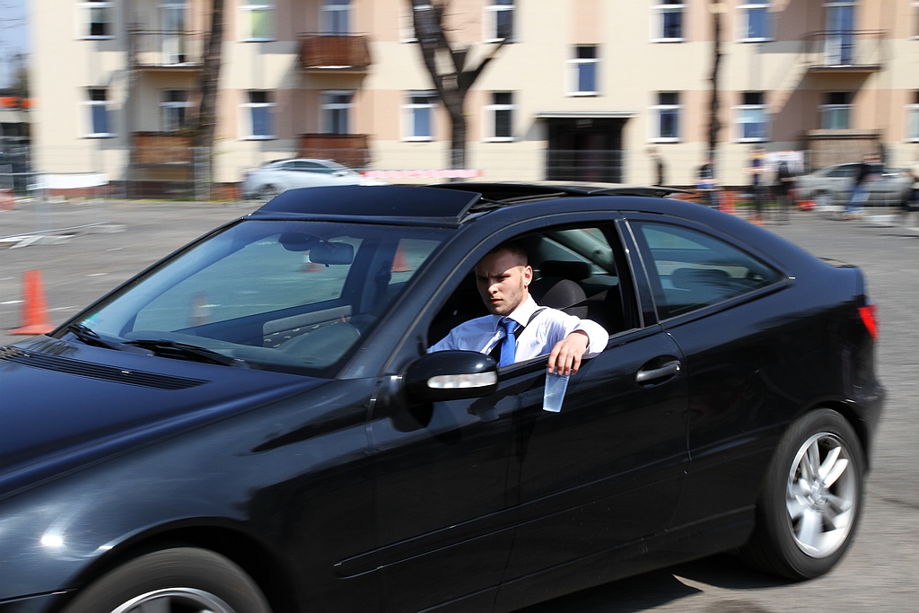 Motoryzacyjny pojedynek absolwentów