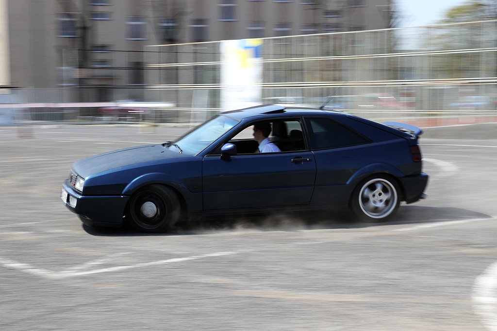 Motoryzacyjny pojedynek absolwentów