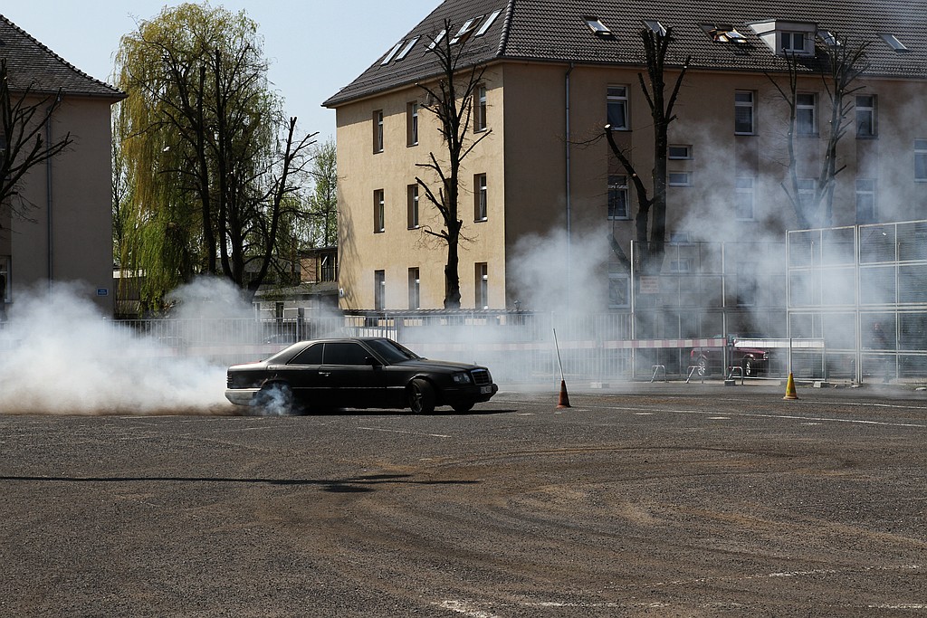 Motoryzacyjny pojedynek absolwentów