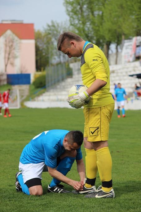 Bezbarwny Konfeks tylko zremisował z Kuźnią