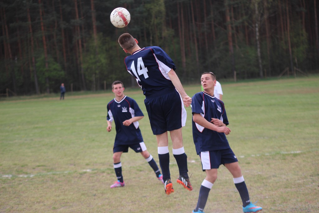 Klasa B: Ikar - Korona 3:0 (1:0)