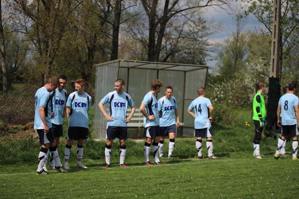 Klasa A: Błękitni - Grom 0:5 (0:1)