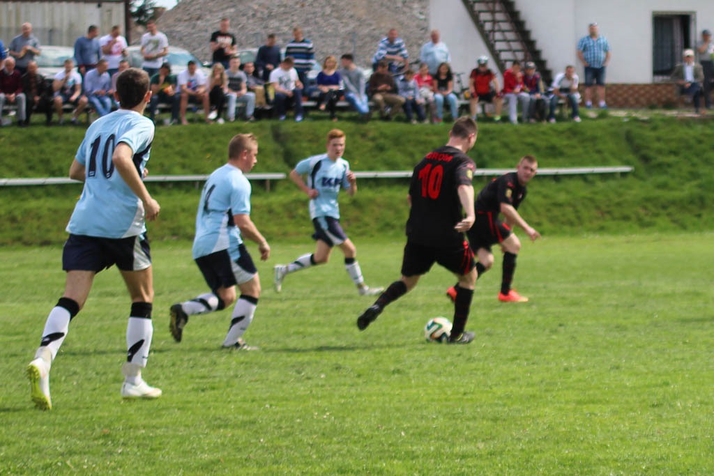 Klasa A: Błękitni - Grom 0:5 (0:1)