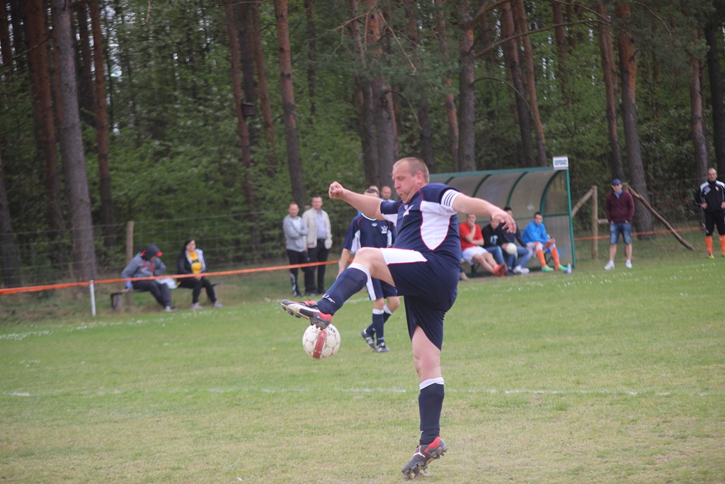 Klasa B: Ikar - Korona 3:0 (1:0)