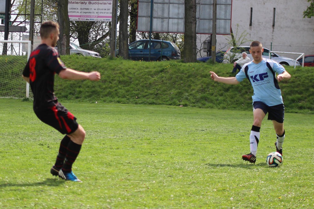 Klasa A: Błękitni - Grom 0:5 (0:1)
