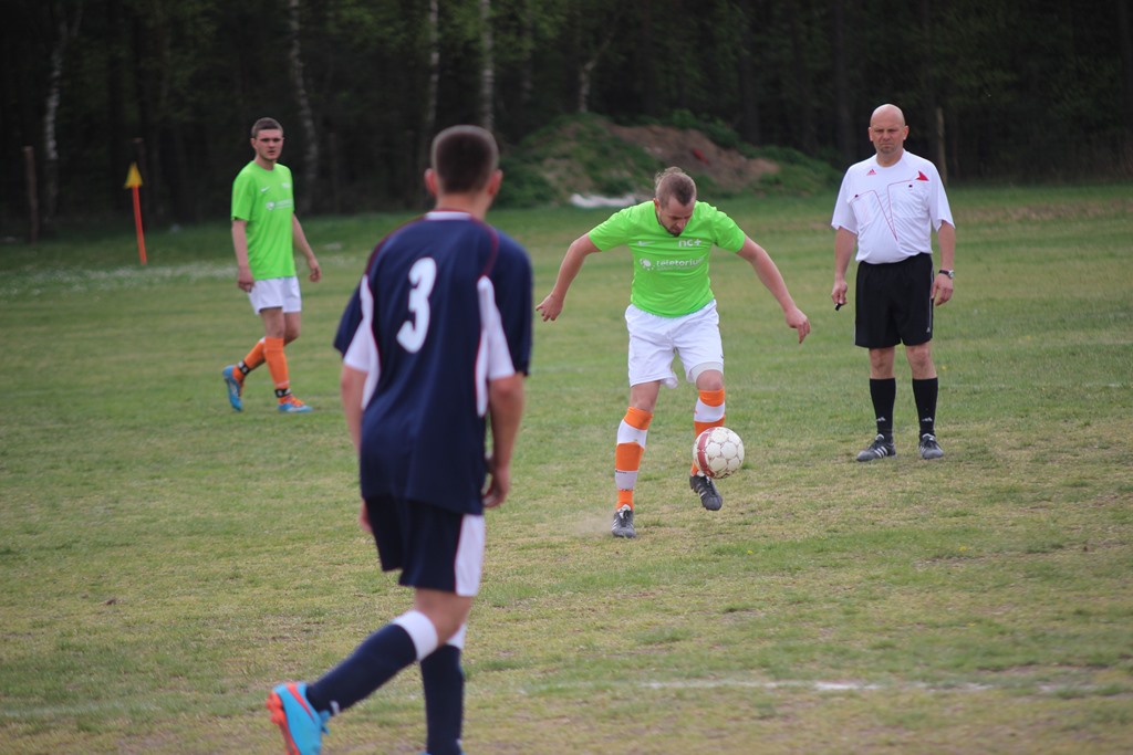 Klasa B: Ikar - Korona 3:0 (1:0)