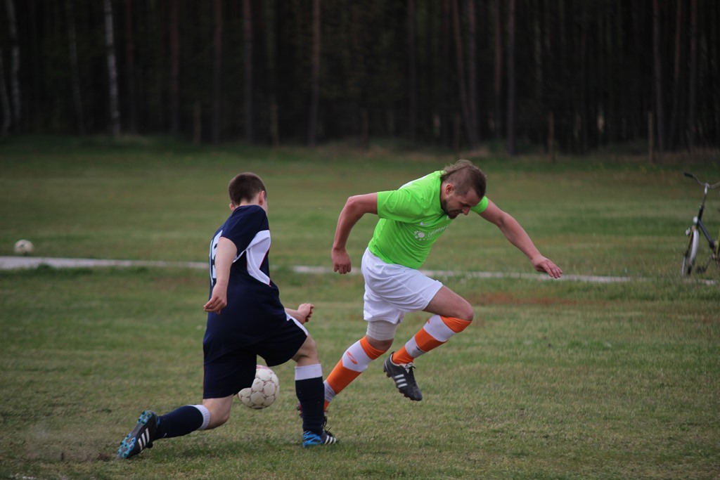Klasa B: Ikar - Korona 3:0 (1:0)