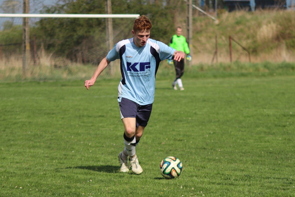 Klasa A: Błękitni - Grom 0:5 (0:1)