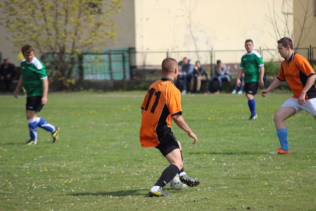 Klasa B: Czarni - 	Transportowiec 2:3