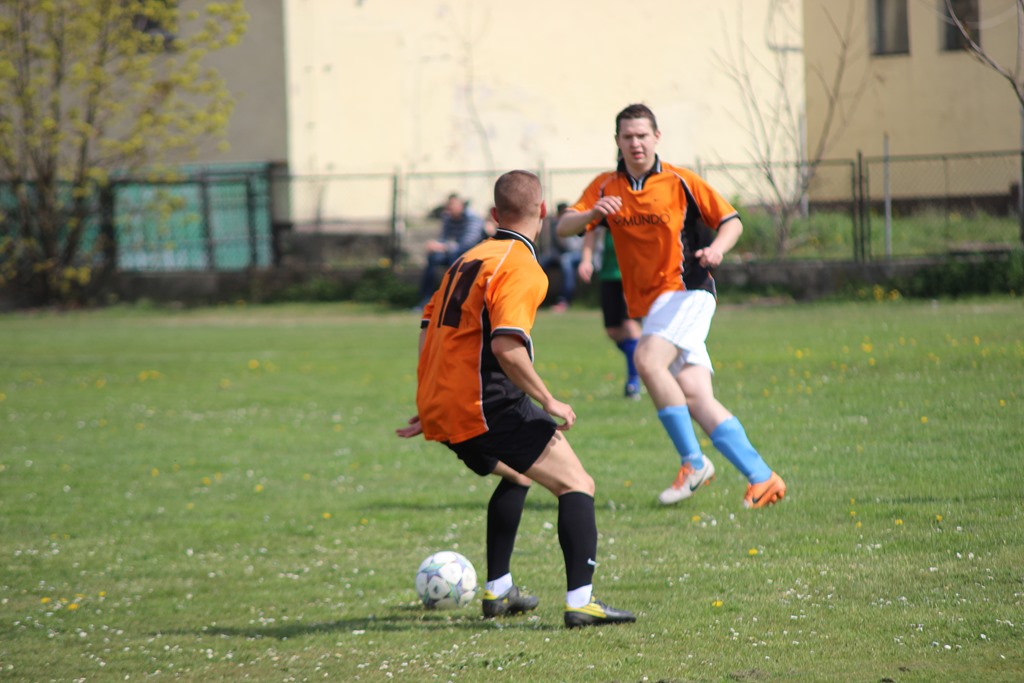 Klasa B: Czarni - 	Transportowiec 2:3