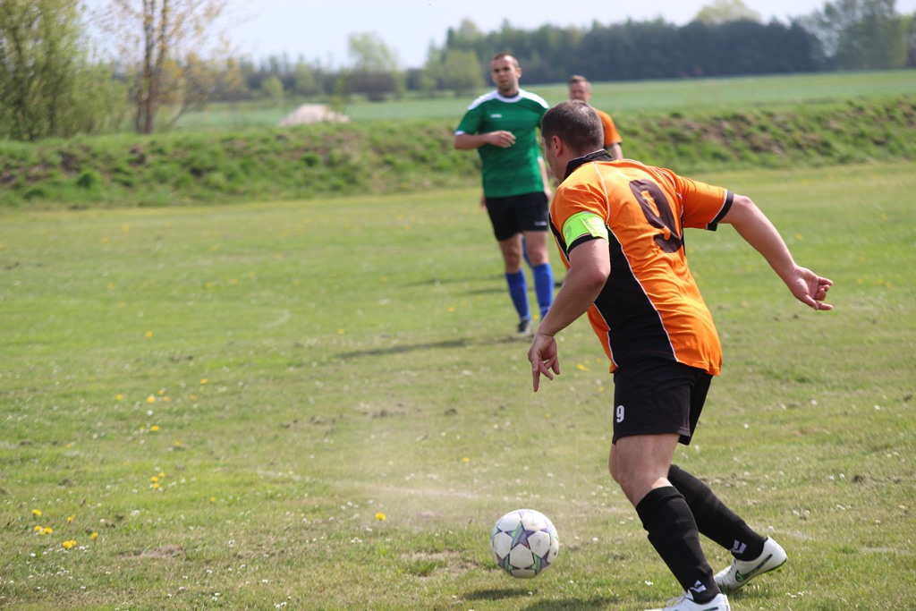 Klasa B: Czarni - 	Transportowiec 2:3