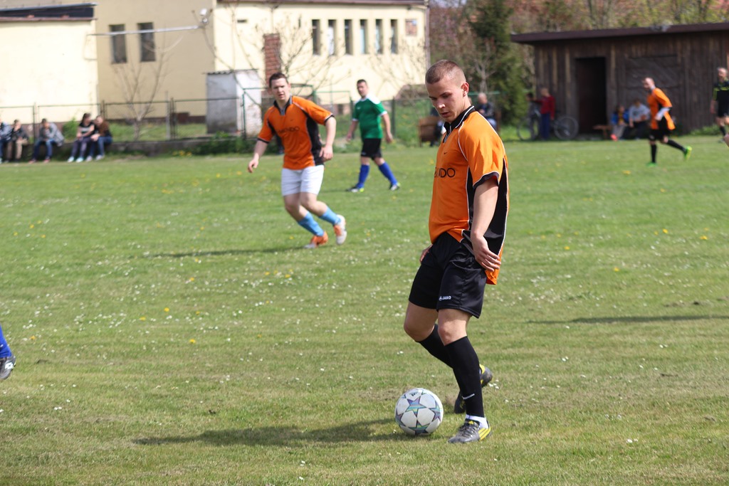 Klasa B: Czarni - 	Transportowiec 2:3