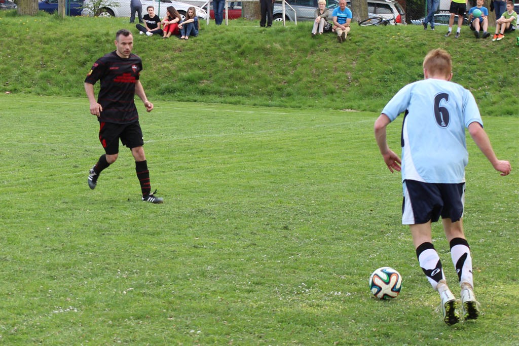 Klasa A: Błękitni - Grom 0:5 (0:1)