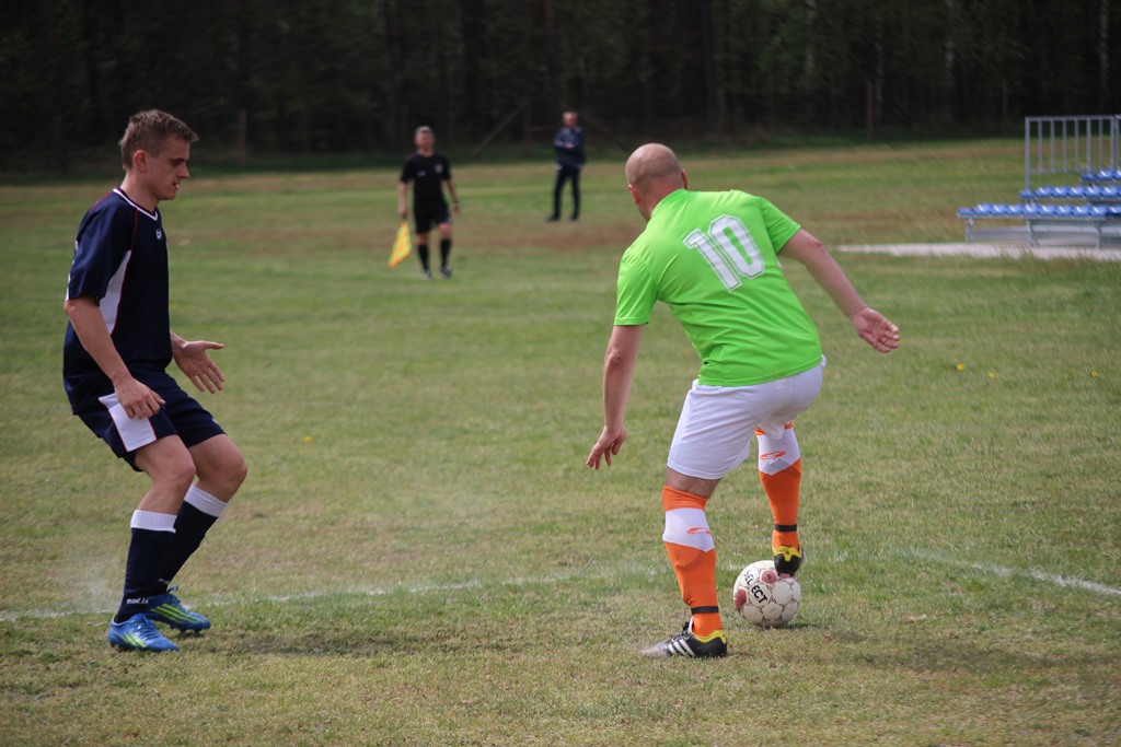 Klasa B: Ikar - Korona 3:0 (1:0)