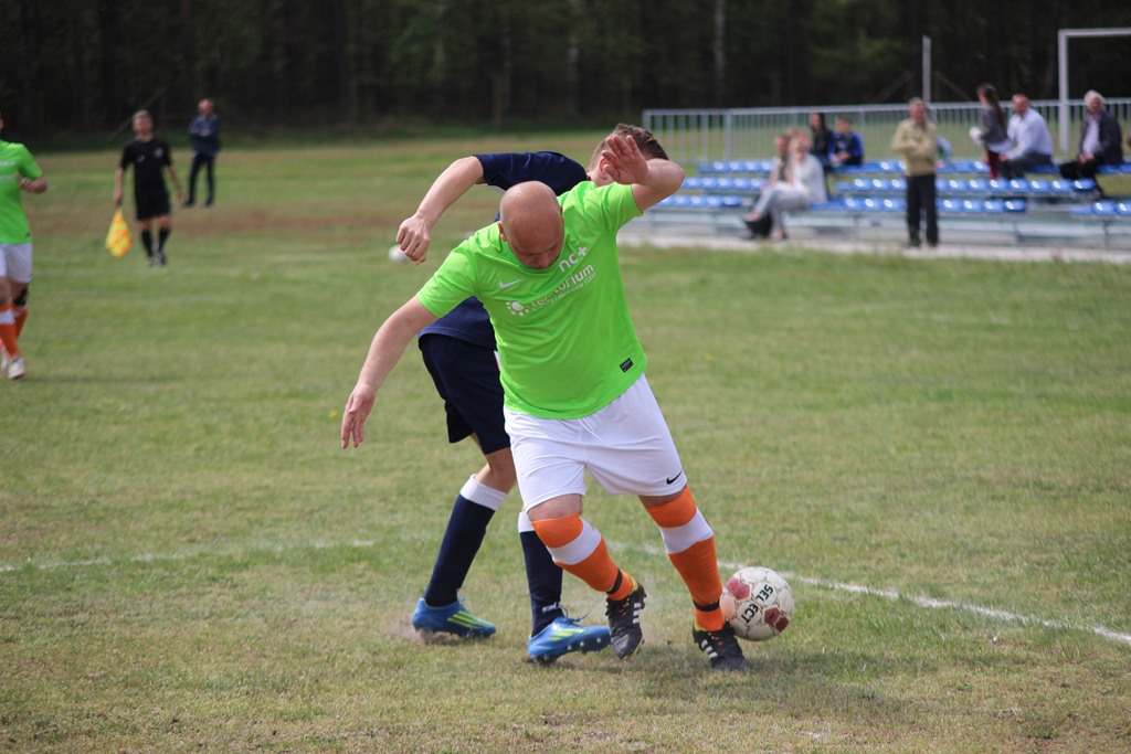 Klasa B: Ikar - Korona 3:0 (1:0)