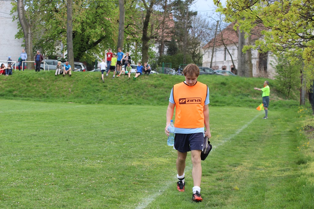 Klasa A: Błękitni - Grom 0:5 (0:1)