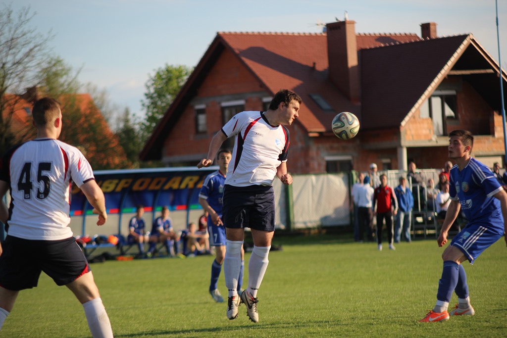 4. liga. Rezerwy Miedzi rozjechały Chojnowiankę