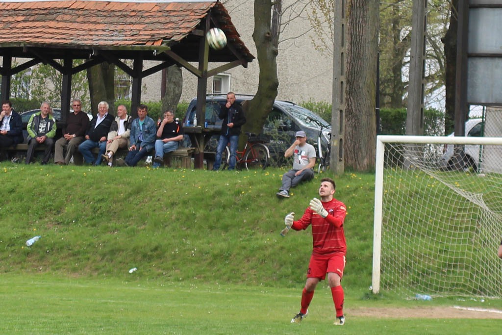 Klasa A: Błękitni - Grom 0:5 (0:1)