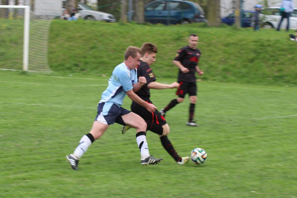 Klasa A: Błękitni - Grom 0:5 (0:1)