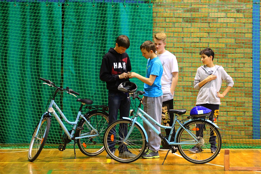 Popisywali się znajomością przepisów o ruchu drogowy	