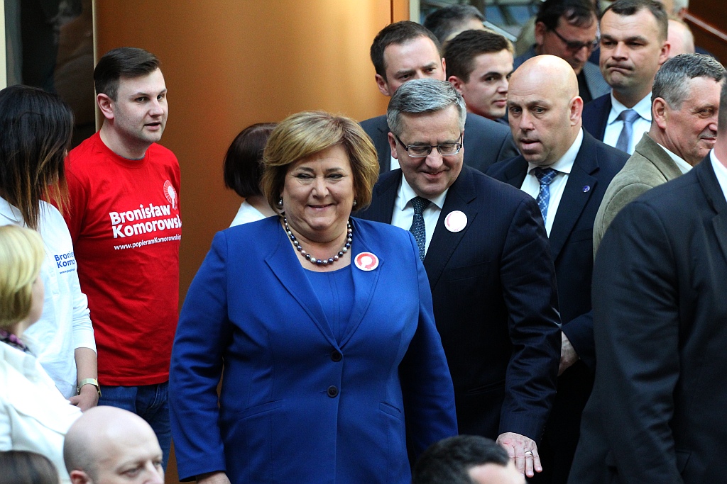 Prezydent wyjechał z Legnicy z miodem i książkami
