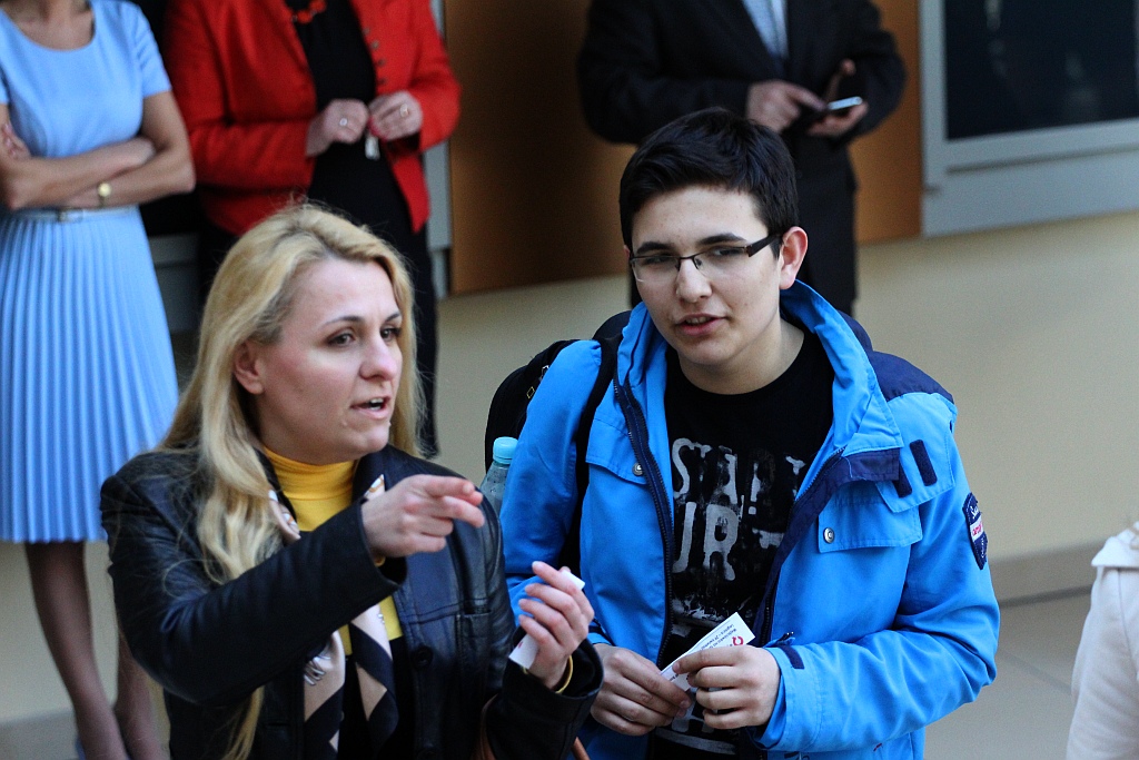 Prezydent wyjechał z Legnicy z miodem i książkami
