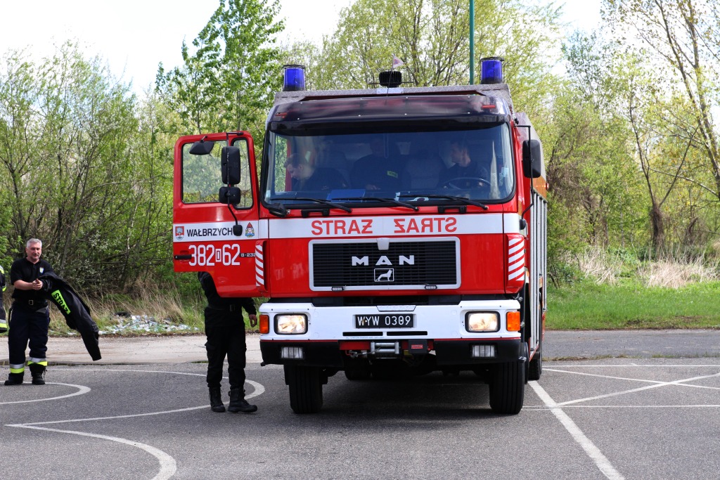 Strażacy gasili pożar w hucie. Na szczęście na niby