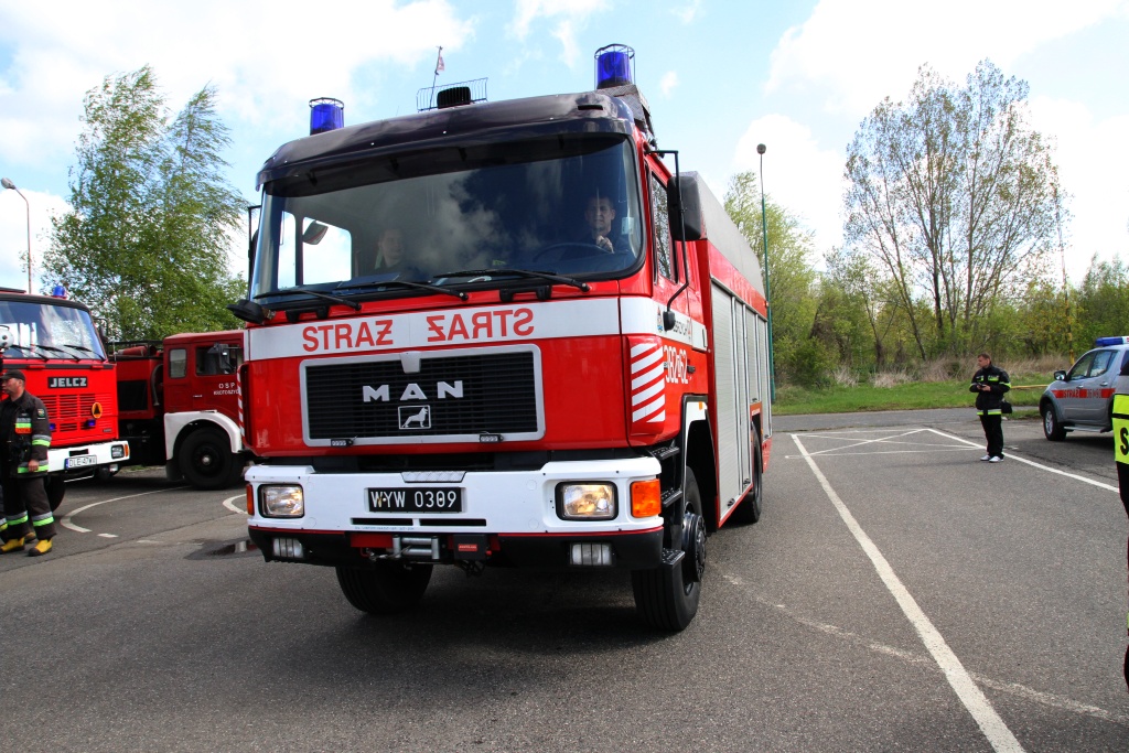 Strażacy gasili pożar w hucie. Na szczęście na niby