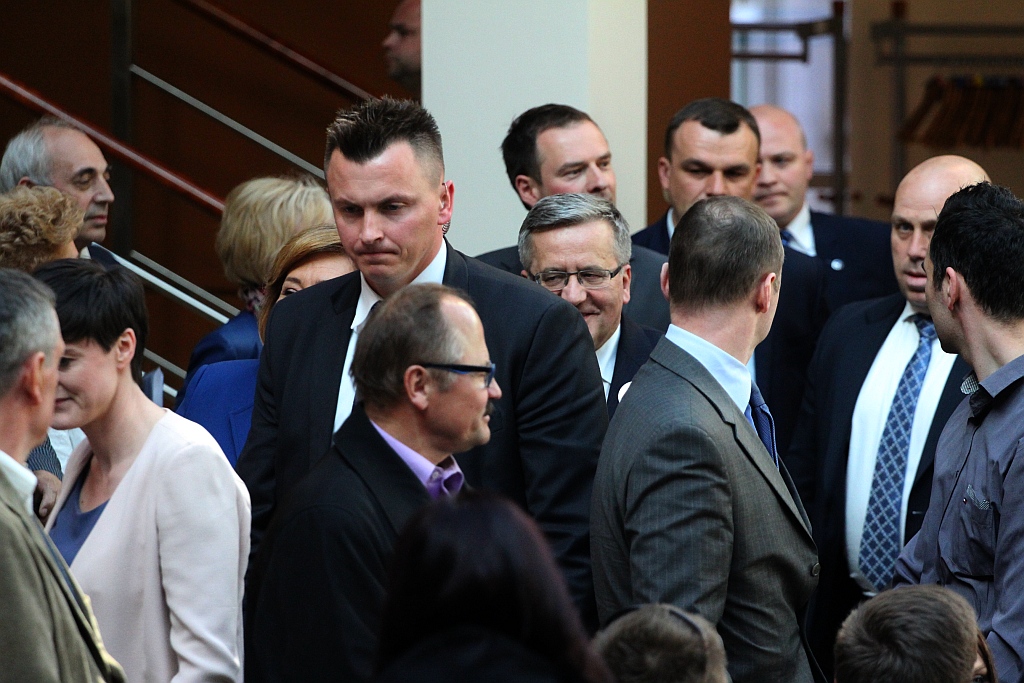 Prezydent wyjechał z Legnicy z miodem i książkami
