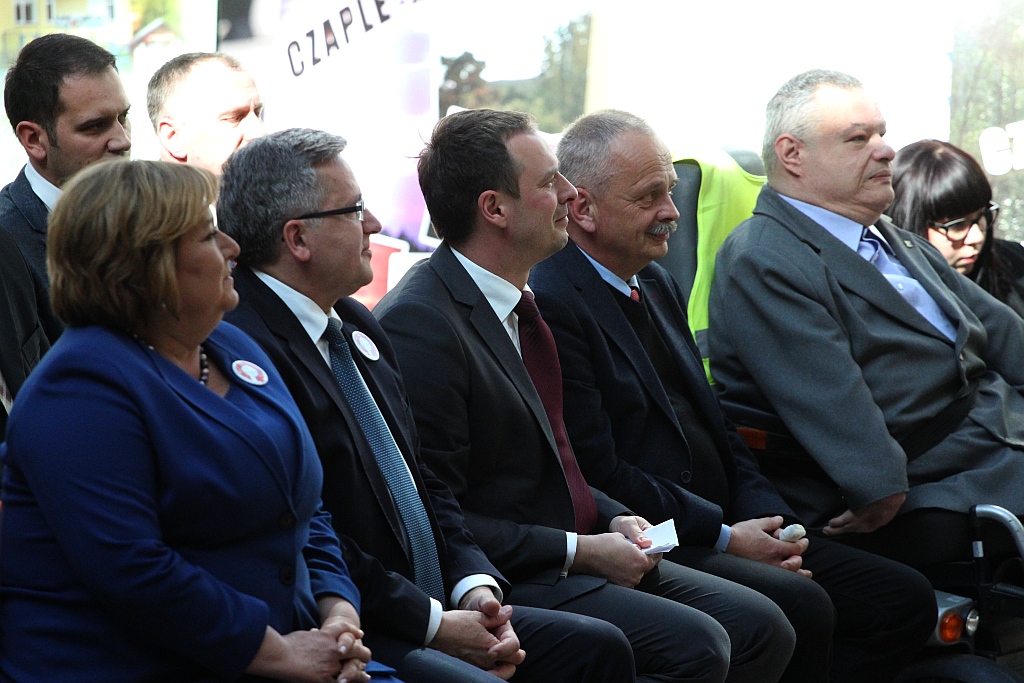 Prezydent wyjechał z Legnicy z miodem i książkami
