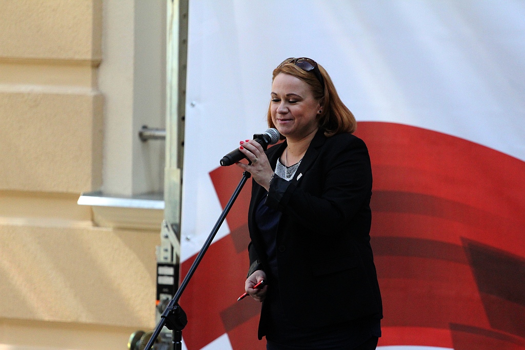 Prezydent wyjechał z Legnicy z miodem i książkami
