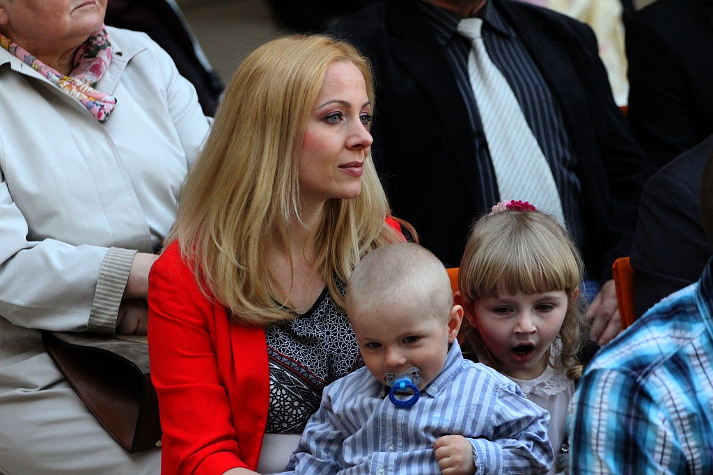 Prezydent wyjechał z Legnicy z miodem i książkami
