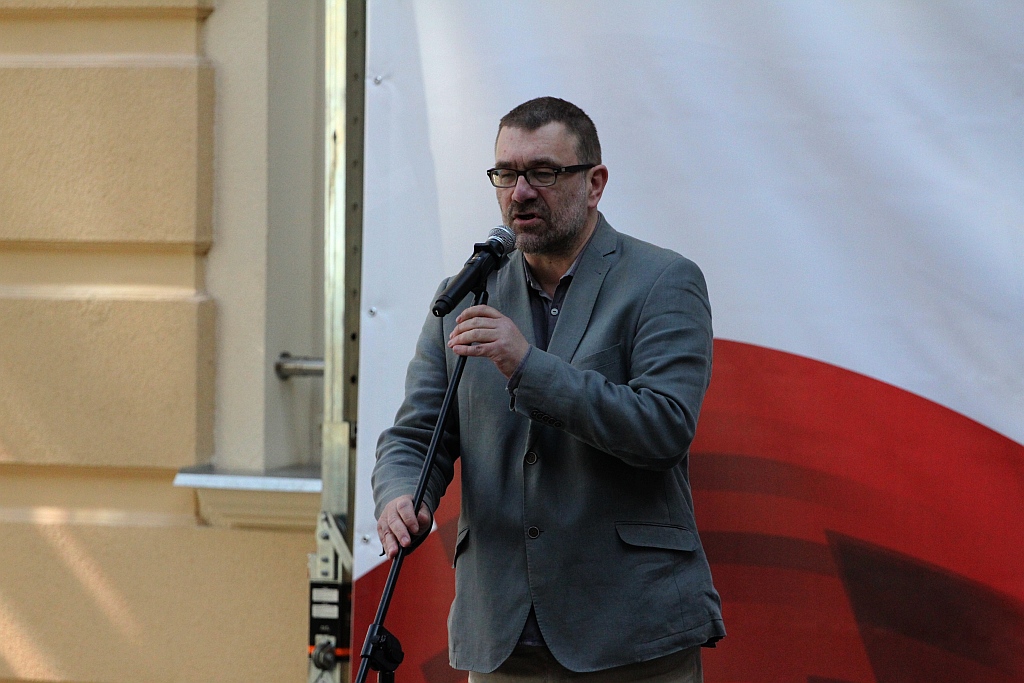 Prezydent wyjechał z Legnicy z miodem i książkami
