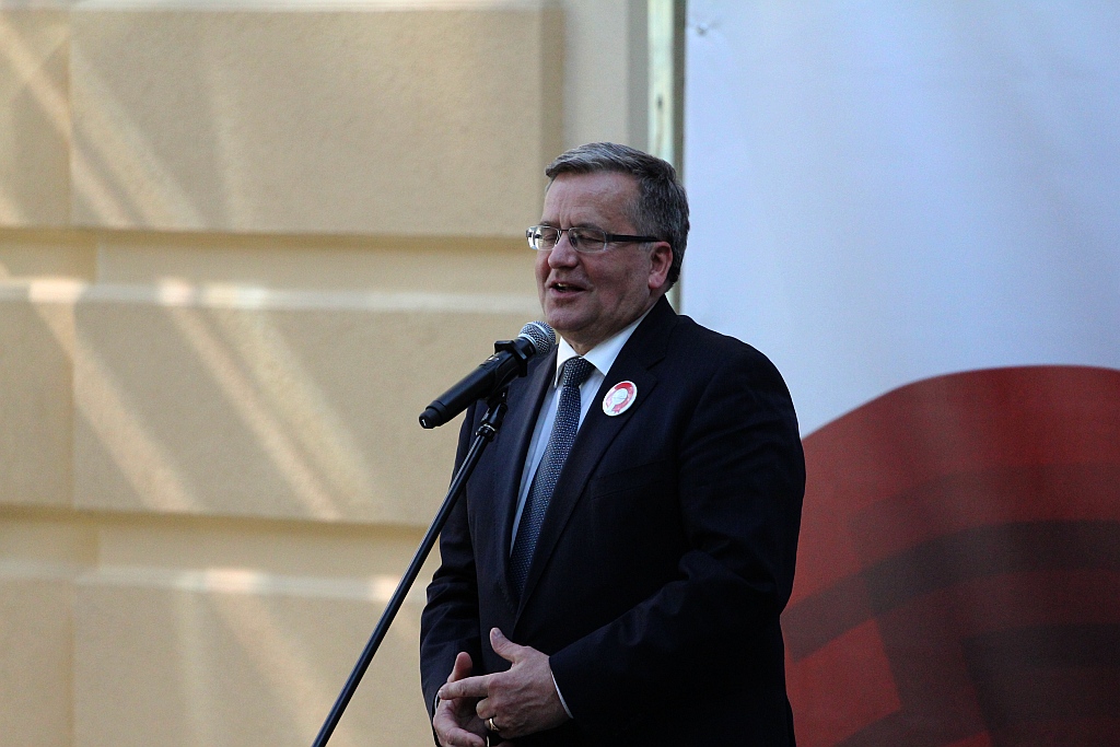 Prezydent wyjechał z Legnicy z miodem i książkami
