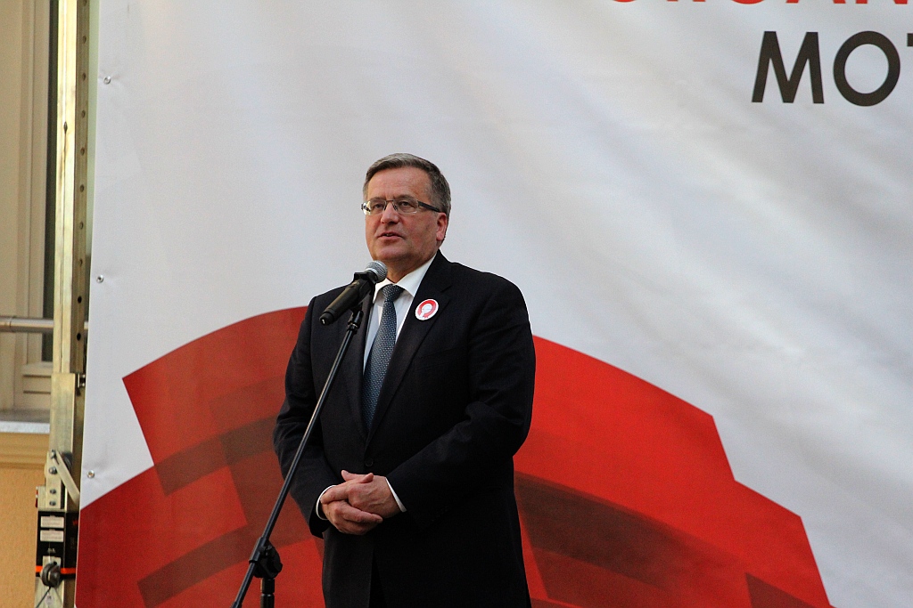 Prezydent wyjechał z Legnicy z miodem i książkami
