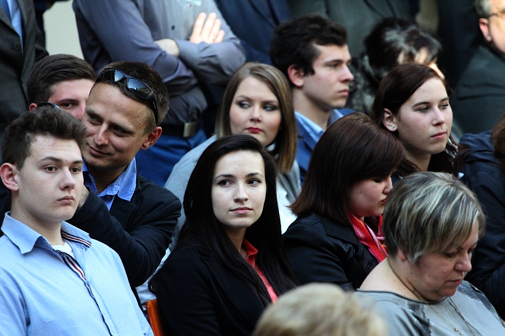 Prezydent wyjechał z Legnicy z miodem i książkami
