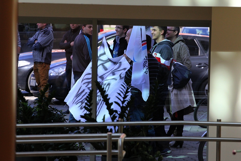 Prezydent wyjechał z Legnicy z miodem i książkami
