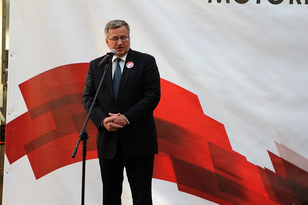 Prezydent wyjechał z Legnicy z miodem i książkami
