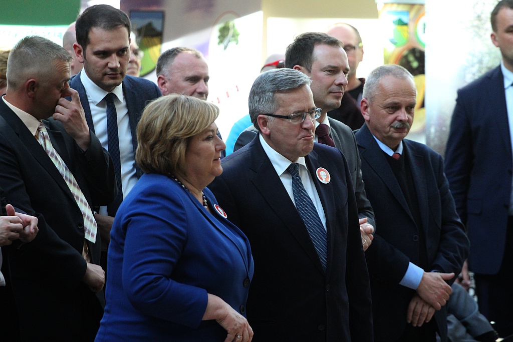 Prezydent wyjechał z Legnicy z miodem i książkami
