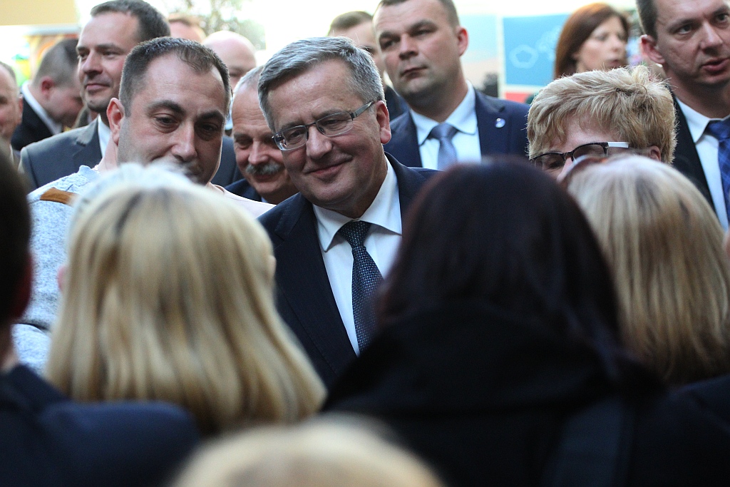 Prezydent wyjechał z Legnicy z miodem i książkami
