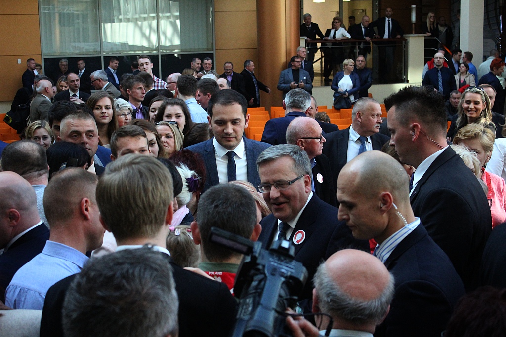 Prezydent wyjechał z Legnicy z miodem i książkami
