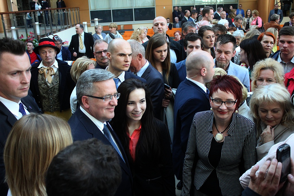 Prezydent wyjechał z Legnicy z miodem i książkami
