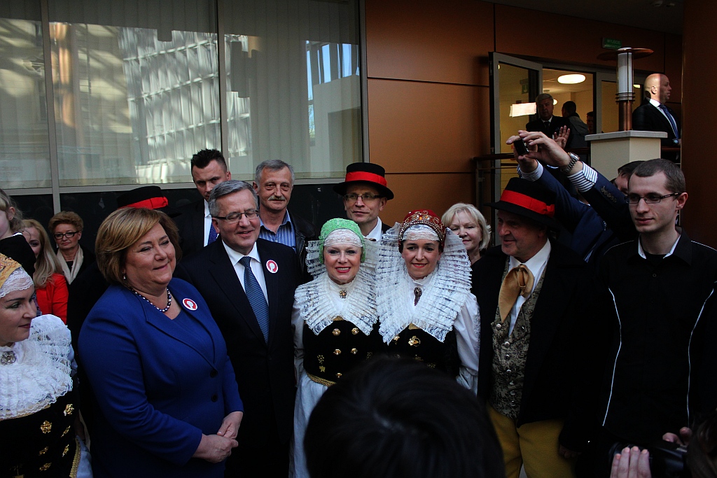 Prezydent wyjechał z Legnicy z miodem i książkami
