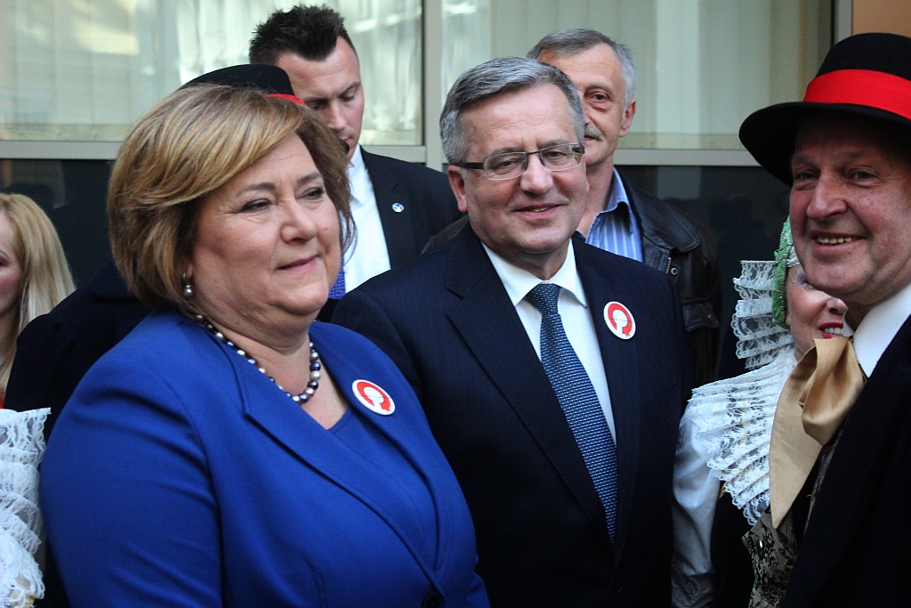 Prezydent wyjechał z Legnicy z miodem i książkami
