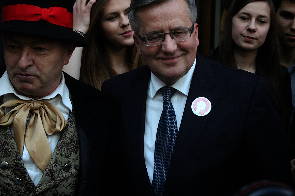 Prezydent wyjechał z Legnicy z miodem i książkami
