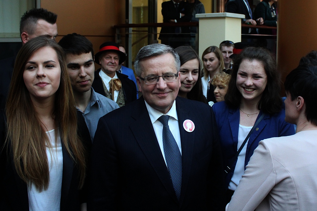 Prezydent wyjechał z Legnicy z miodem i książkami
