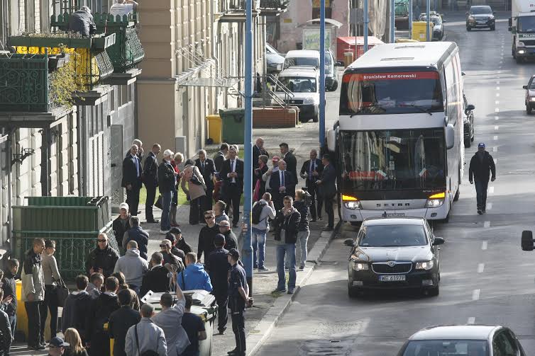 Prezydent wyjechał z Legnicy z miodem i książkami
