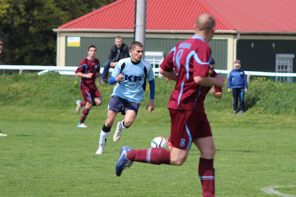 Klasa A: Dąb - Błękitni 8:1 (2:0)